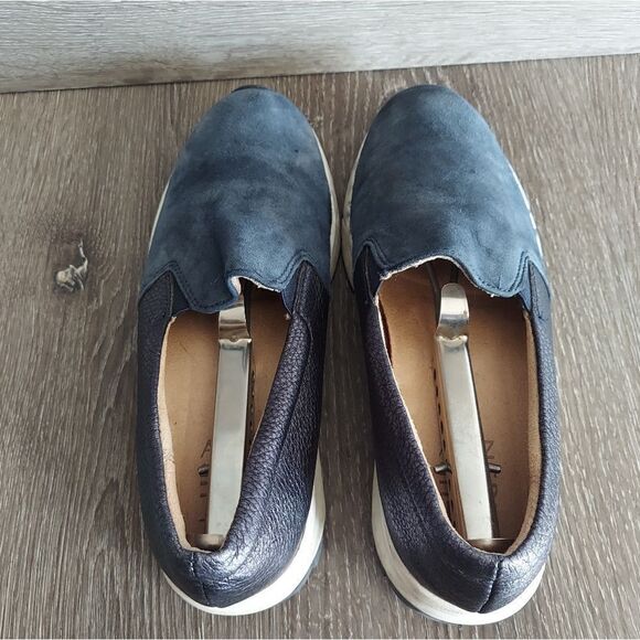 Naturalizer Selah Suede Slip-on Sneaker 6.5 - Picture 6 of 10